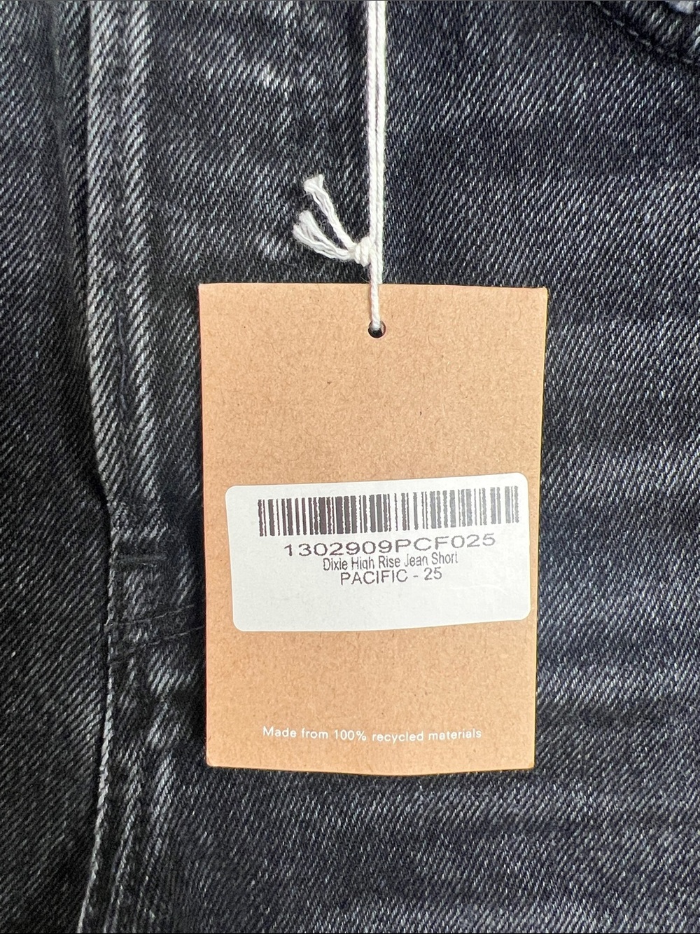 Reformation Dixie High Rise Jean Short - Picture 3 of 12